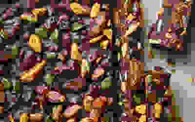 Chocolate and date fridge cake