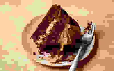 Gochujang chocolate fudge cake