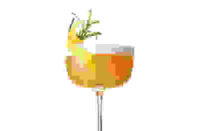 Camomile gin sour