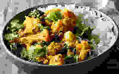 Cauliflower & spinach curry