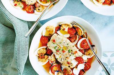Cod with clams and cherry tomatoes