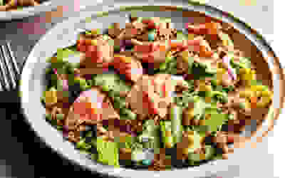 Sweet chilli salmon salad