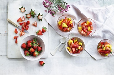 Fragrant strawberry & mango salad