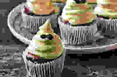 Halloween ghost cupcakes