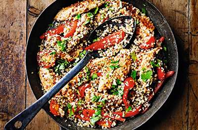 Harissa chicken & quinoa stir fry
