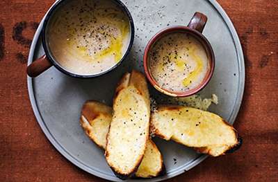 Leek & pancetta soup with cheese croûtes
