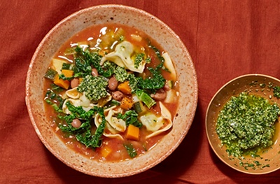 Minestrone with tortelloni and pesto