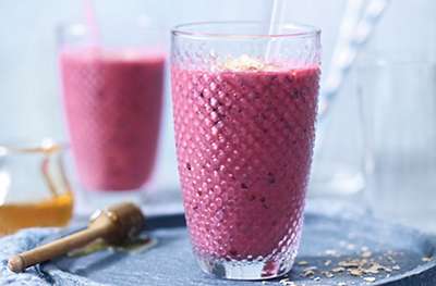 Mixed berry breakfast smoothie