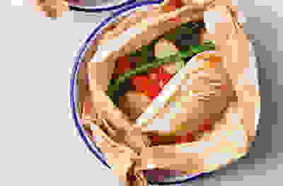 https://waitrose-prod.scene7.com/is/image/waitroseprod/Parchment-baked-chicken-with-vegetables?uuid=f088f7e9-4c00-4836-953e-d5ec3a5c642b&$Waitrose-Default-Image-Preset$