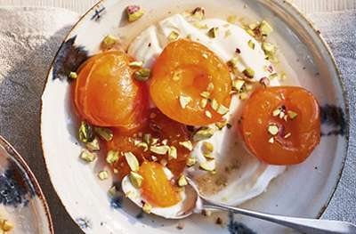 Poached apricots with ricotta