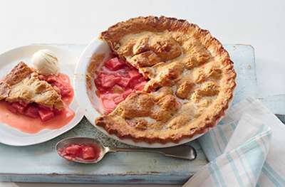 Rhubarb and ginger crunch pie