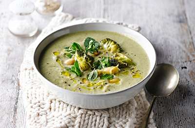 Roasted broccoli, almond and mint soup