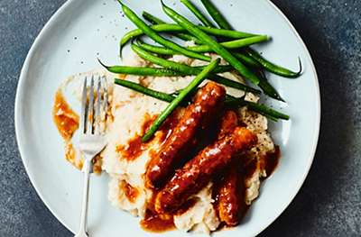 Sausages with tomato gravy & white bean mash - new recipe