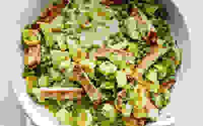 Sautéed pork with peas & leeks