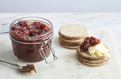 Spiced gooseberry and red onion chutney