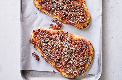 Spicy minced beef flatbreads