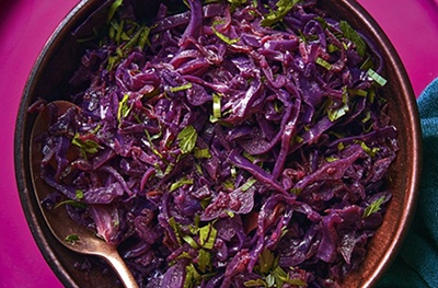 Sweet & sour red cabbage