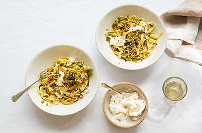 Tagliatelle with courgettes, mint and ricotta