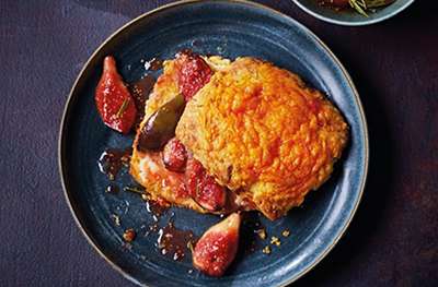 Aged Red Leicester shortcakes with sticky figs