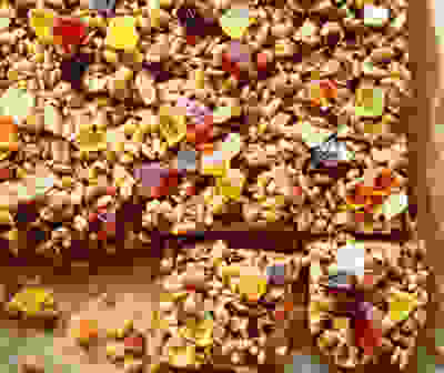 Almond butter & jelly rice crispy cakes