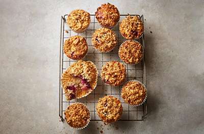 Apple & blackberry crumble muffins