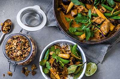 Aubergine and peanut butter curry