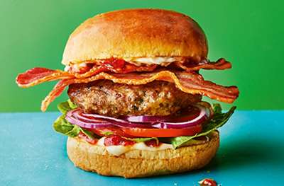 Bacon burgers with chilli jam