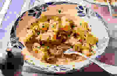 Caramelised onion & chilli pasta