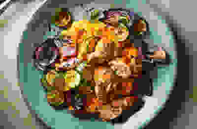 Chicken & courgette traybake with pesto & sweet potato mash