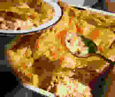 Speedy chicken pie with tarragon