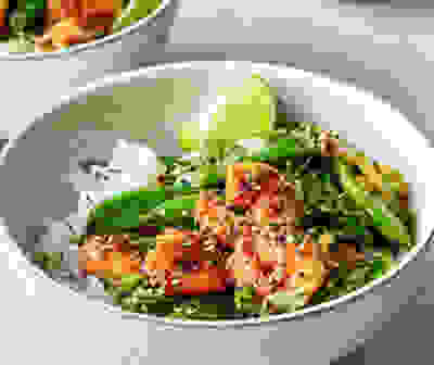 Chilli and garlic prawn rice bowls