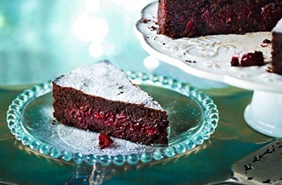 Chocolate and cranberry cake