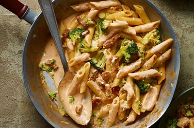 Creamy penne with broccoli & bacon