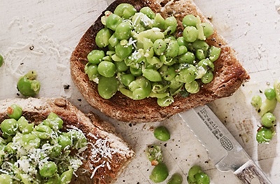 Crushed peas and broad beans on toast