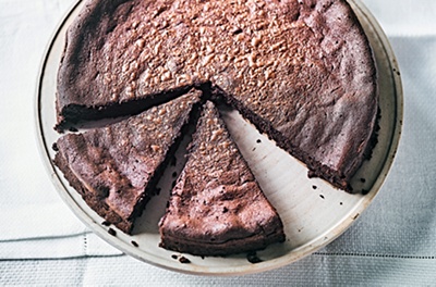 Flourless dark chocolate & orange cake
