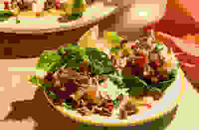 Fragrant pork lettuce cups