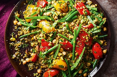 Freekeh with green beans, peppers & pistachios