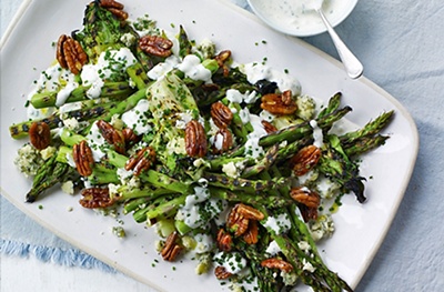 Grilled asparagus, pecans and blue cheese dressing