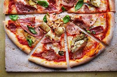 Ham and artichoke pizza