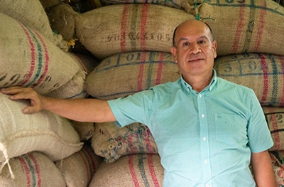 César Julio Díaz Lasso, a Fairtrade coffee farmer in Colombia, supplies Waitrose with Fairtrade coffee. Photo credit: Zamira Ramírez Angulo