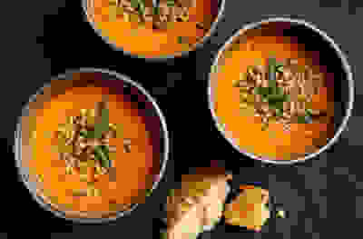 Roast sweet potato & tomato soup