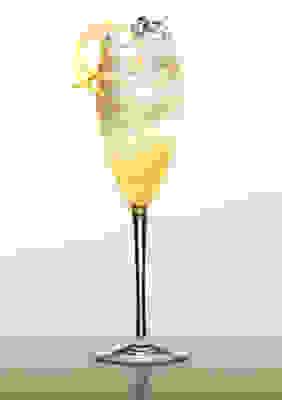 Image of Sake fizz cocktail