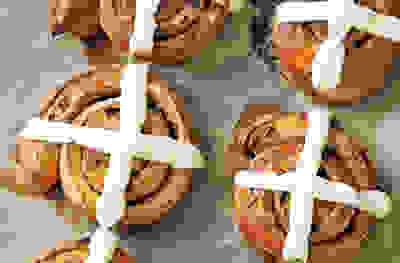 Cinnamon Hot Cross Buns
