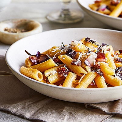 Red chicory and pancetta penne