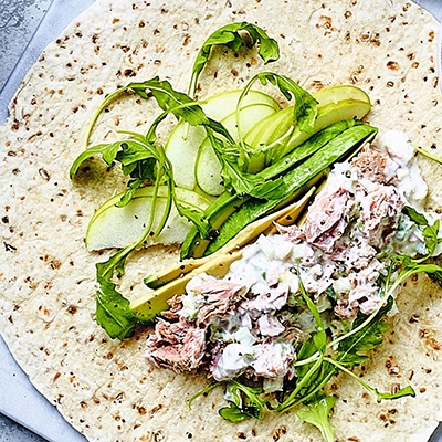 Tuna, rocket & avocado wraps