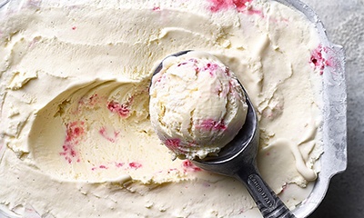 Raspberry ripple no churn ice cream