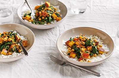 Indian-spiced chickpeas, spinach & paneer