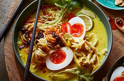 Indo-Burmese coconut chicken & noodle bowls