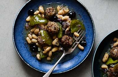 Lamb, peppers & cannellini beans with garlic mayo