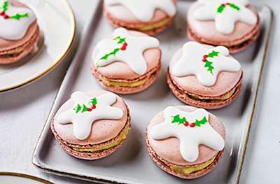 Martha Collison's Christmas pudding macarons 